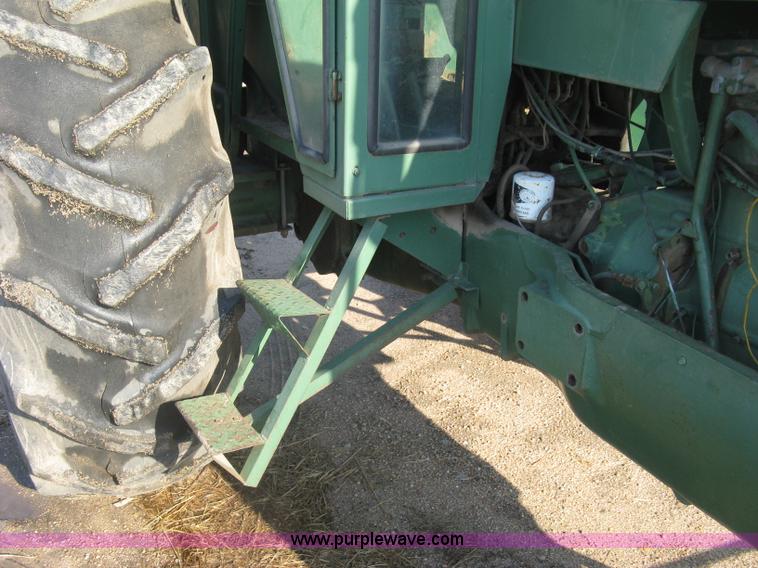 image for item E7986 Oliver 1850 tractor