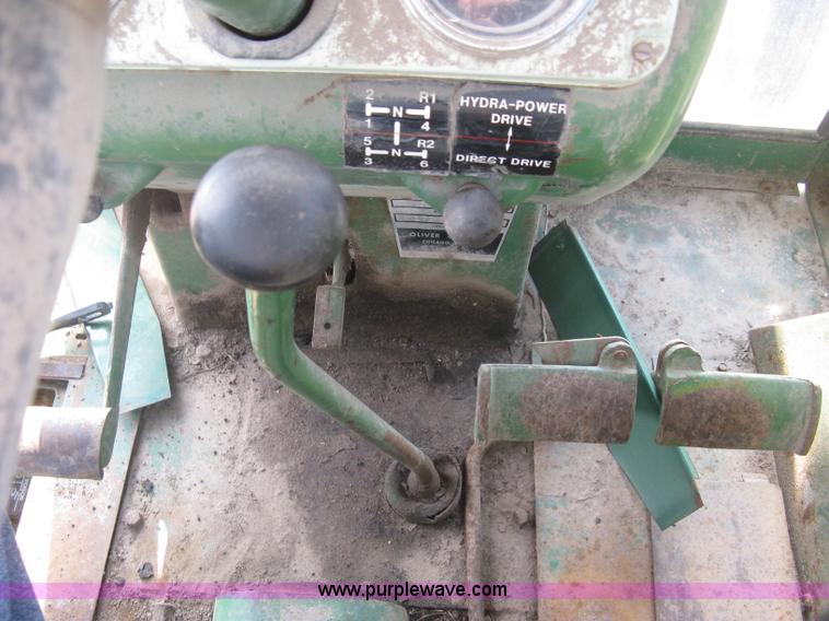 image for item E7986 Oliver 1850 tractor