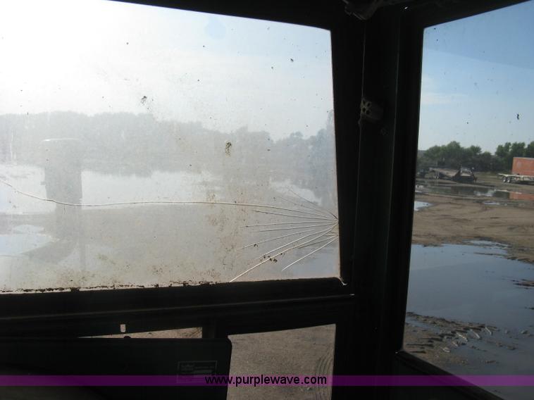 image for item E7986 Oliver 1850 tractor