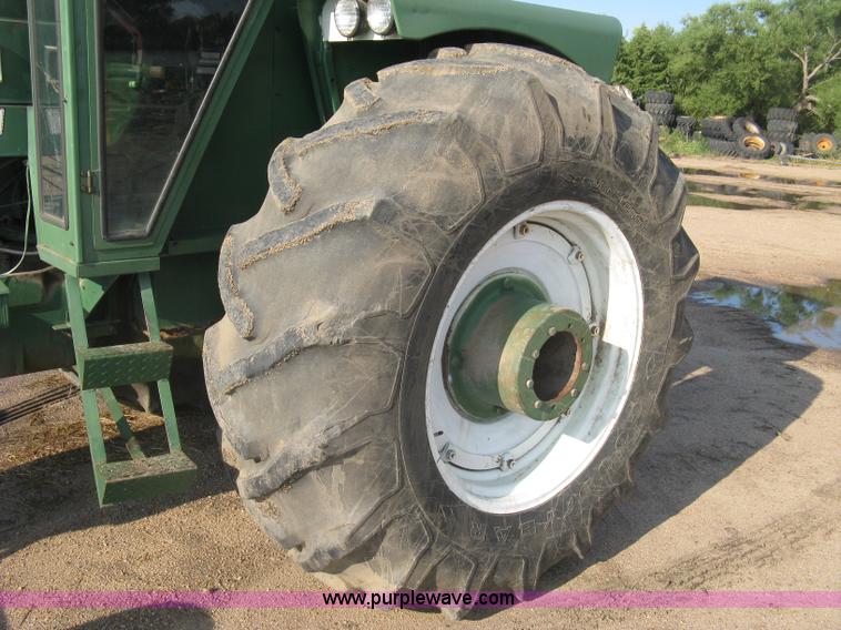 image for item E7986 Oliver 1850 tractor