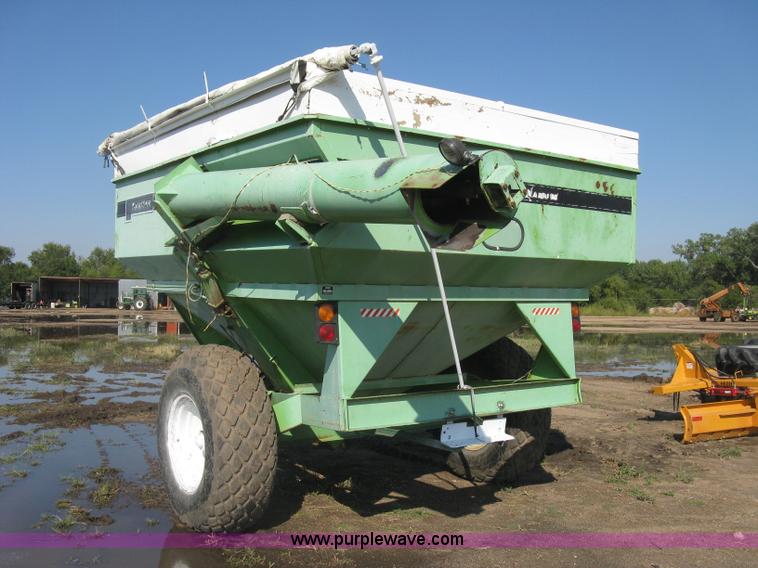 image for item E7988 Parker 450 grain cart