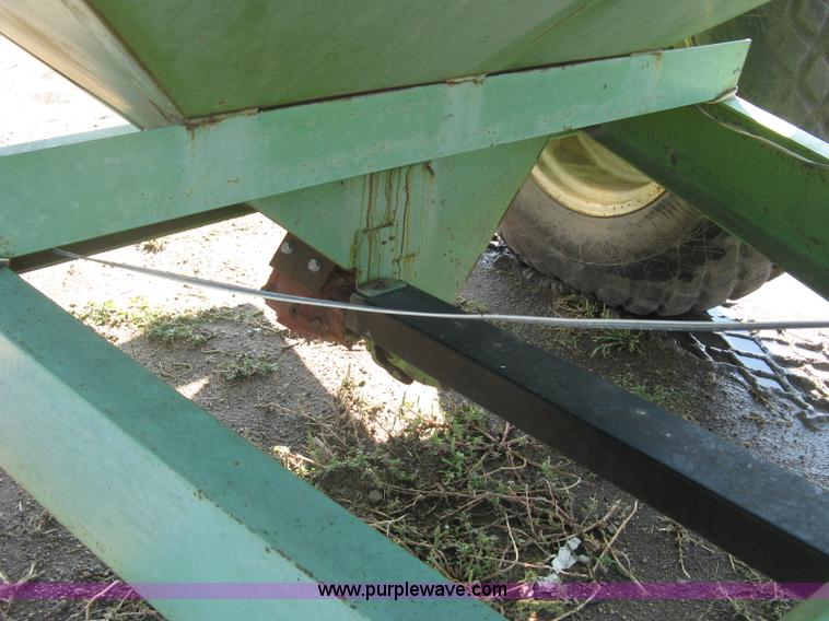 image for item E7988 Parker 450 grain cart