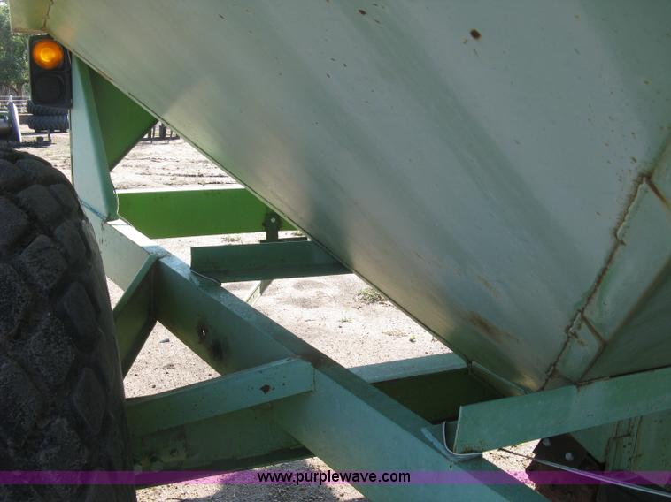 image for item E7988 Parker 450 grain cart