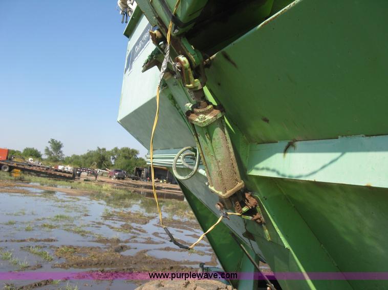 image for item E7988 Parker 450 grain cart