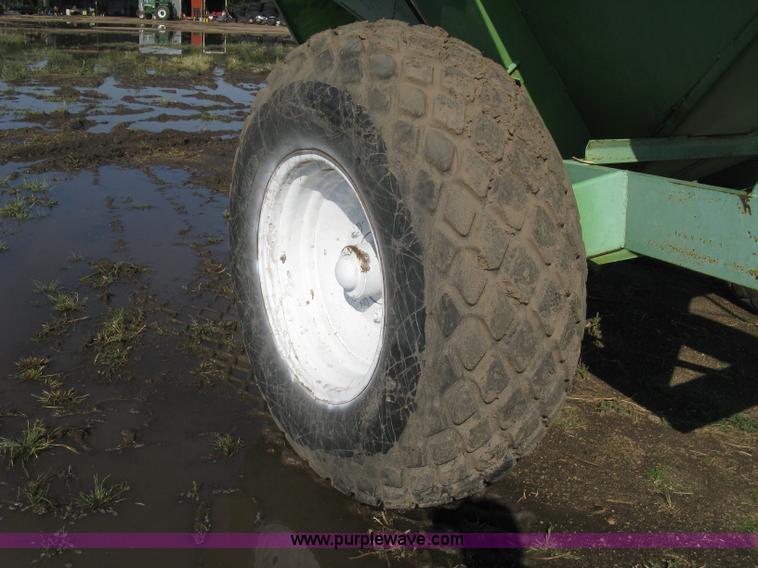 image for item E7988 Parker 450 grain cart