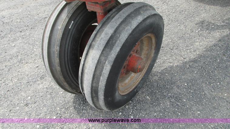 image for item G9101 Case 931 Comfort King tractor