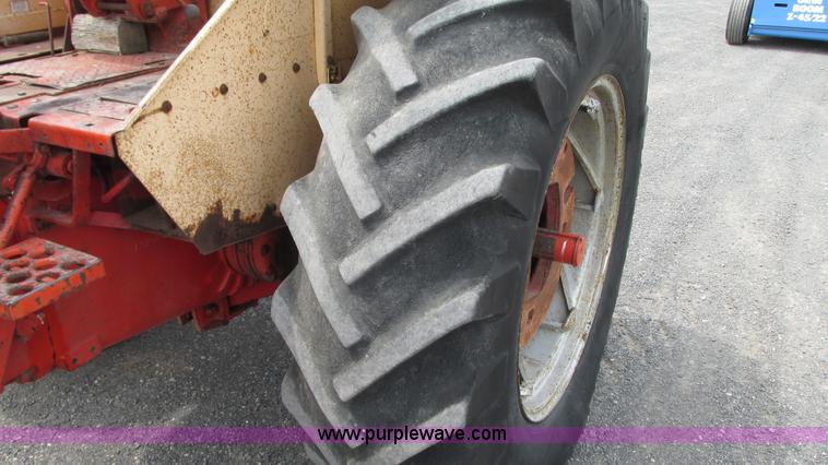 image for item G9101 Case 931 Comfort King tractor