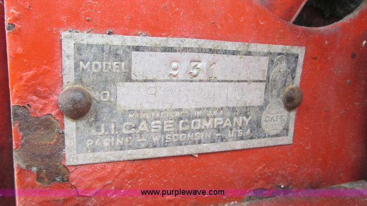 image for item G9101 Case 931 Comfort King tractor