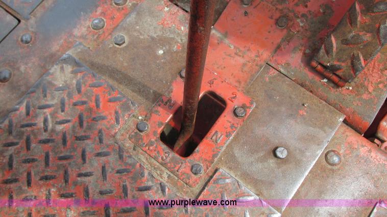 image for item G9101 Case 931 Comfort King tractor