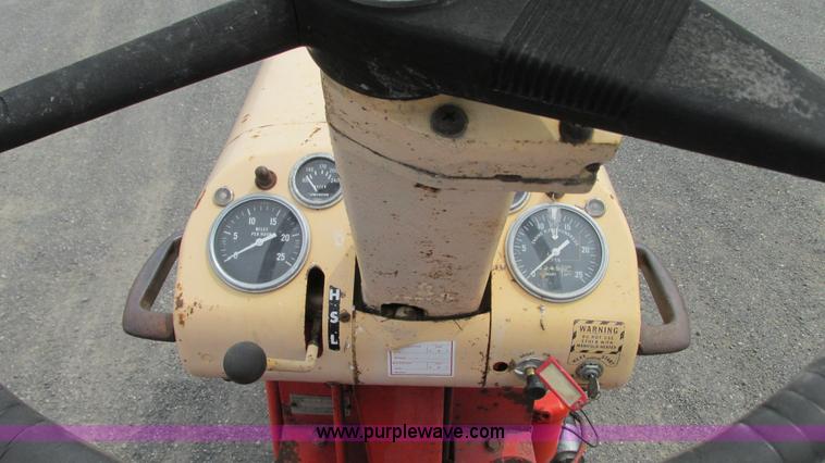 image for item G9101 Case 931 Comfort King tractor