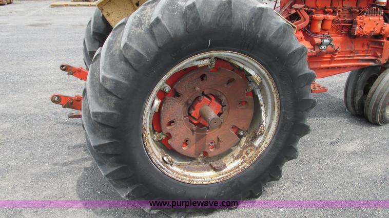 image for item G9101 Case 931 Comfort King tractor