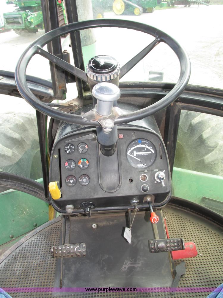 image for item G9943 1976 John Deere 8430 4WD tractor