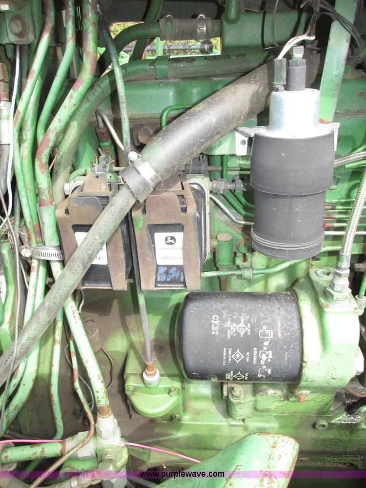 image for item G9943 1976 John Deere 8430 4WD tractor