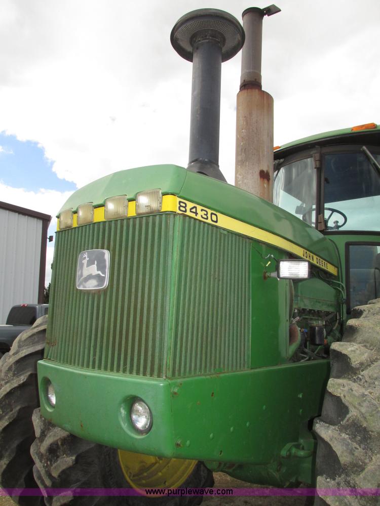 image for item G9943 1976 John Deere 8430 4WD tractor