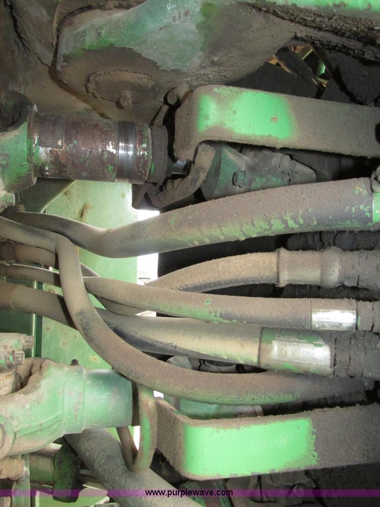 image for item G9943 1976 John Deere 8430 4WD tractor