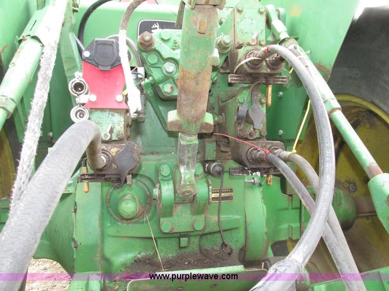 image for item G9943 1976 John Deere 8430 4WD tractor