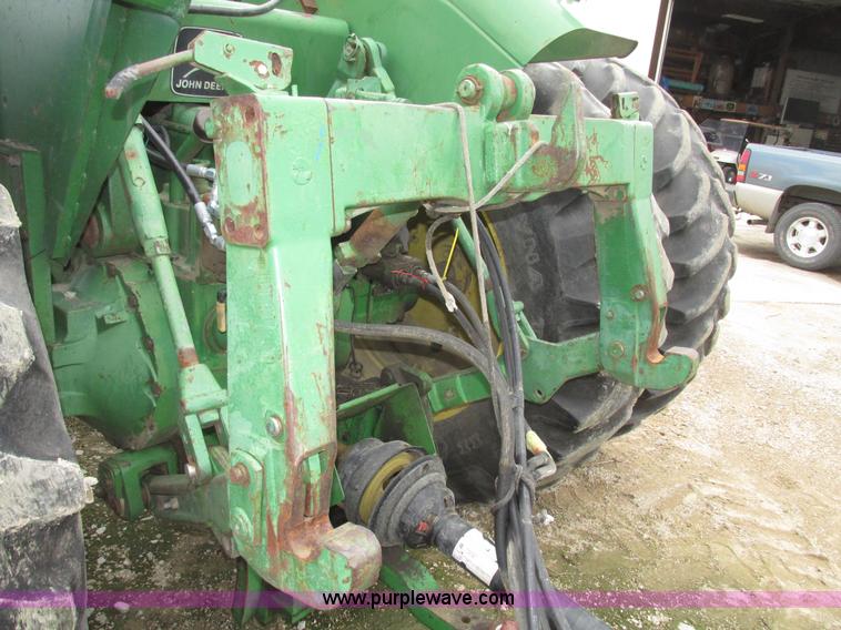 image for item G9943 1976 John Deere 8430 4WD tractor