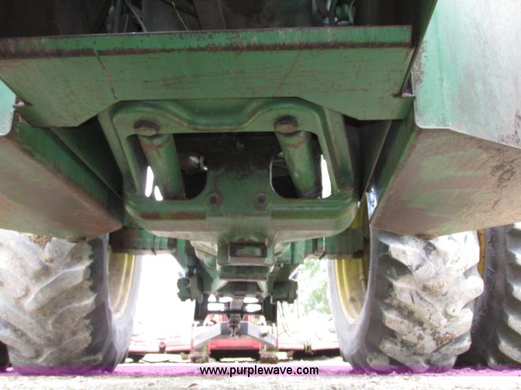 image for item G9943 1976 John Deere 8430 4WD tractor