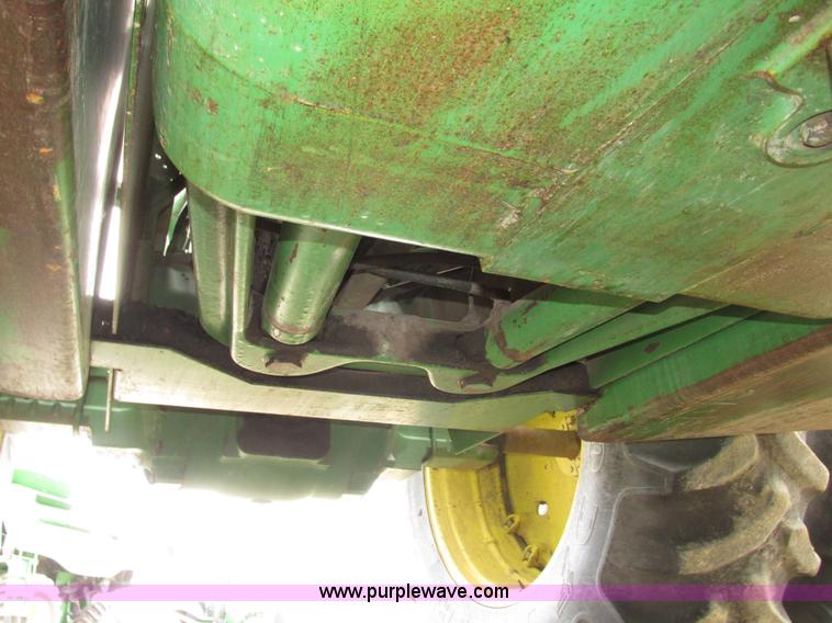 image for item G9943 1976 John Deere 8430 4WD tractor