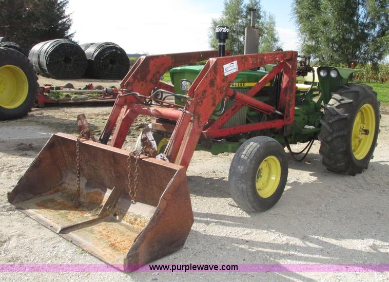 image for item G9954 1966 John Deere 2020 tractor