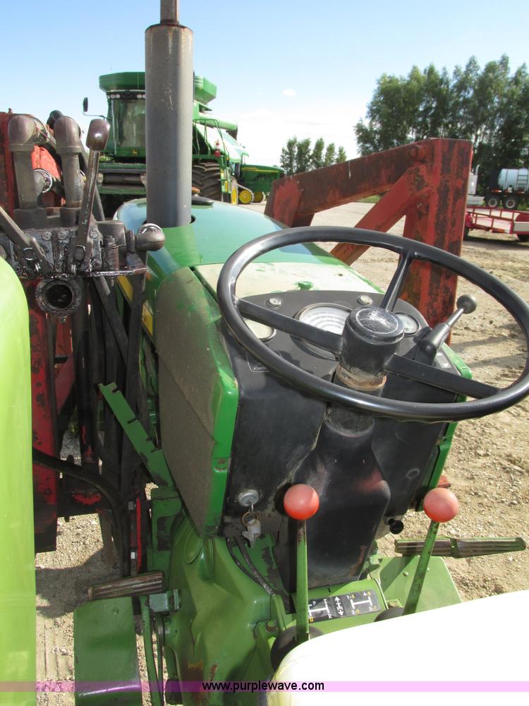 image for item G9954 1966 John Deere 2020 tractor