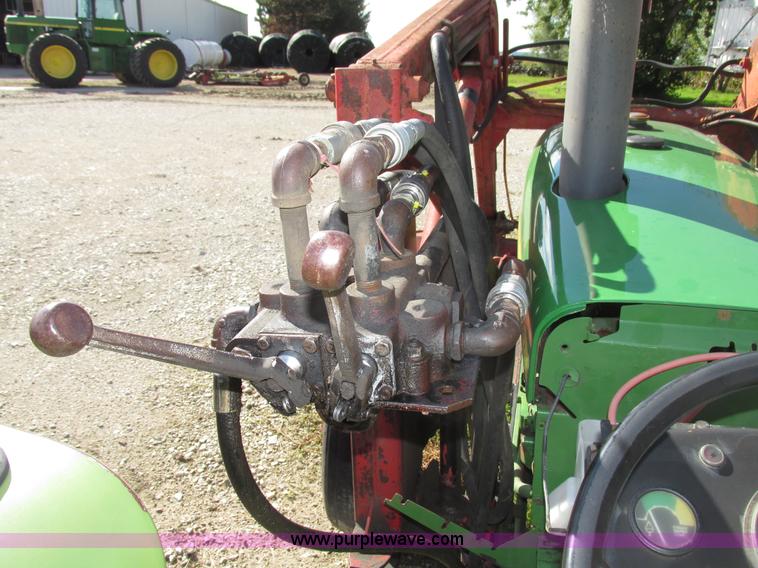 image for item G9954 1966 John Deere 2020 tractor