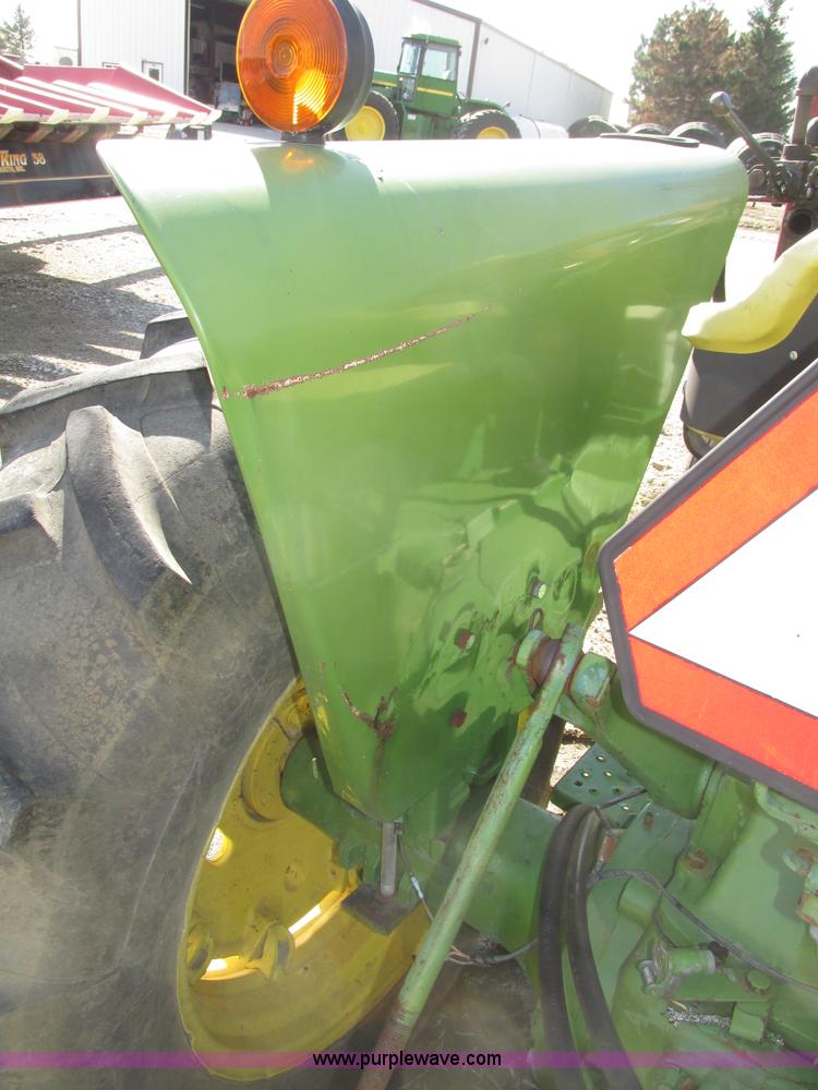 image for item G9954 1966 John Deere 2020 tractor