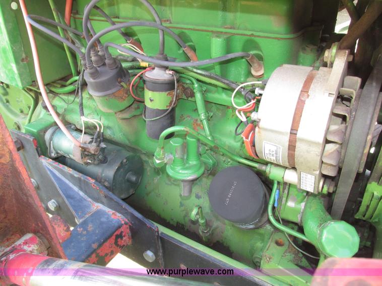 image for item G9954 1966 John Deere 2020 tractor