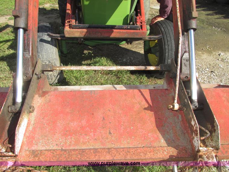 image for item G9954 1966 John Deere 2020 tractor