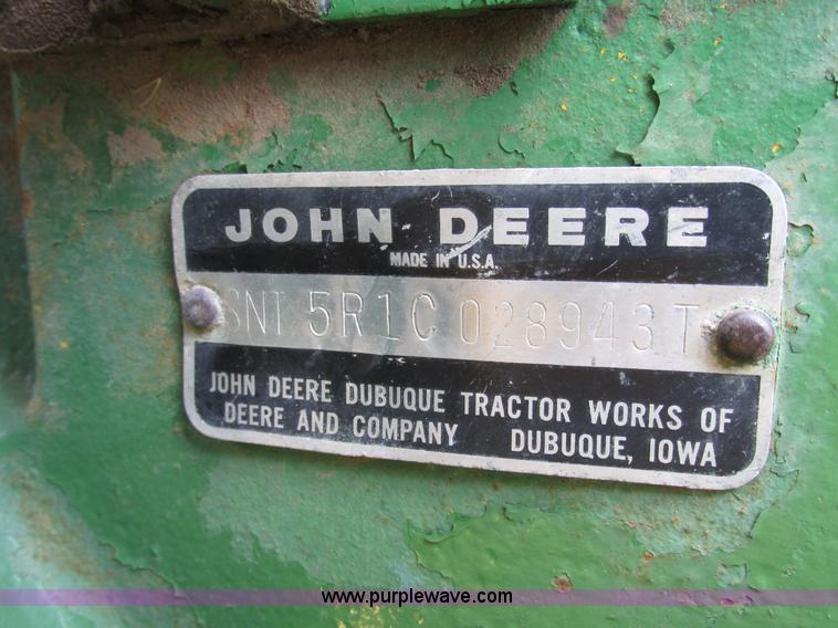 image for item G9954 1966 John Deere 2020 tractor