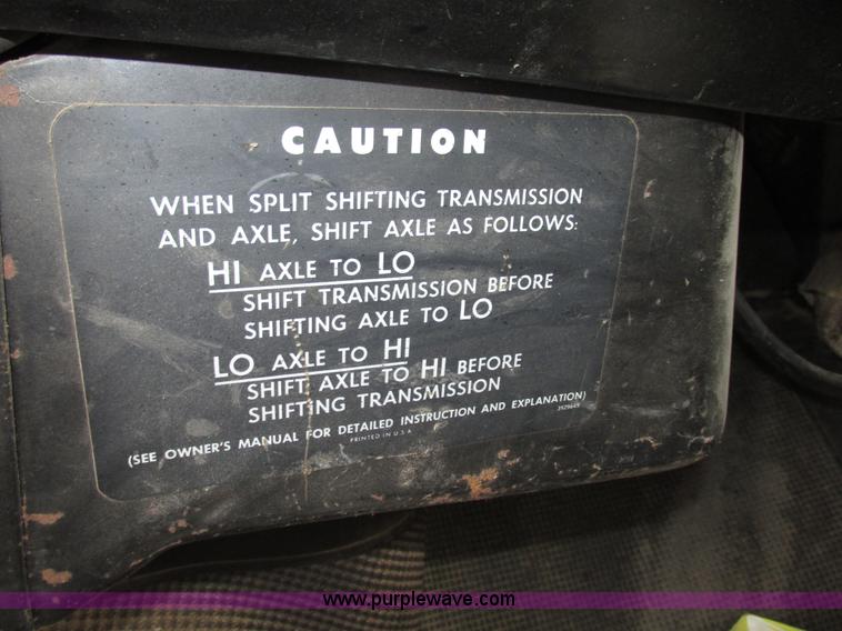 image for item G9955 1972 Chevrolet C60 Custom grain truck