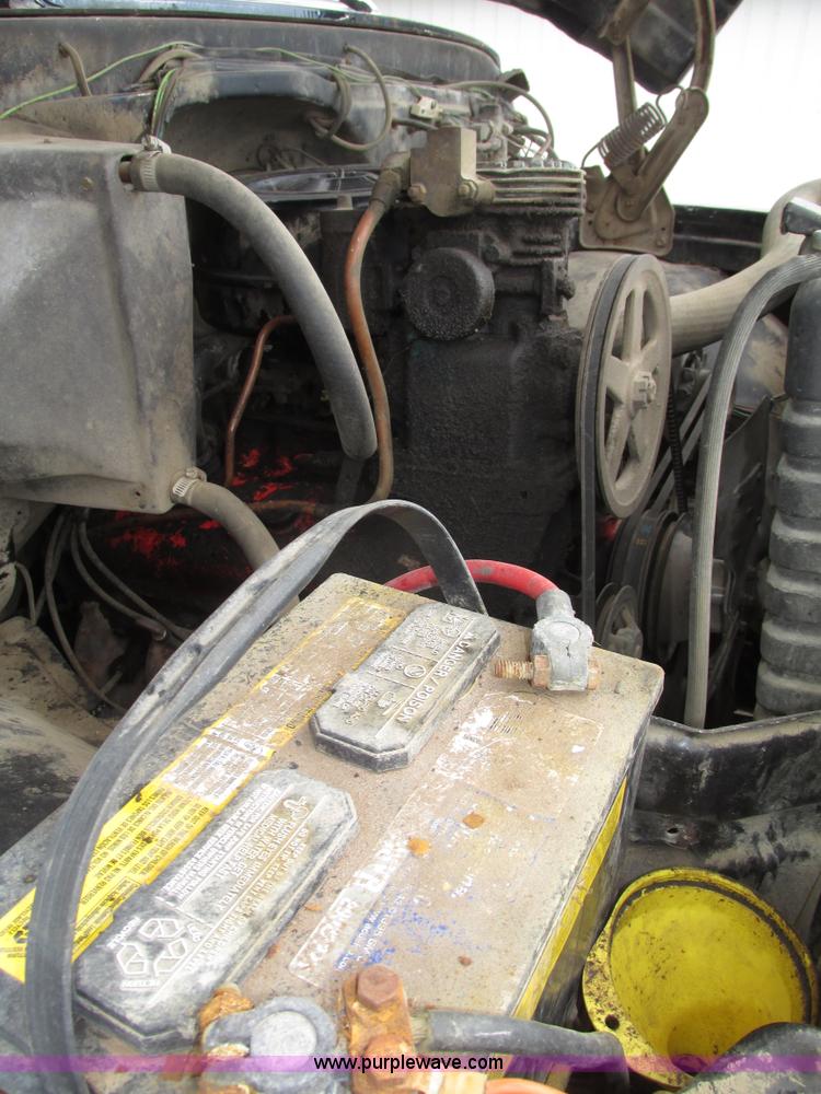 image for item G9955 1972 Chevrolet C60 Custom grain truck