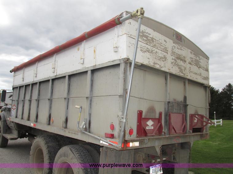 image for item G9955 1972 Chevrolet C60 Custom grain truck