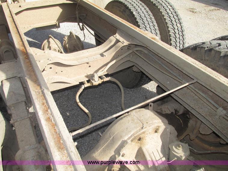 image for item G9955 1972 Chevrolet C60 Custom grain truck