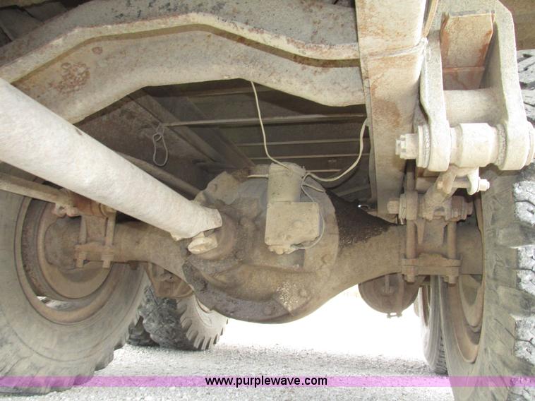 image for item G9955 1972 Chevrolet C60 Custom grain truck