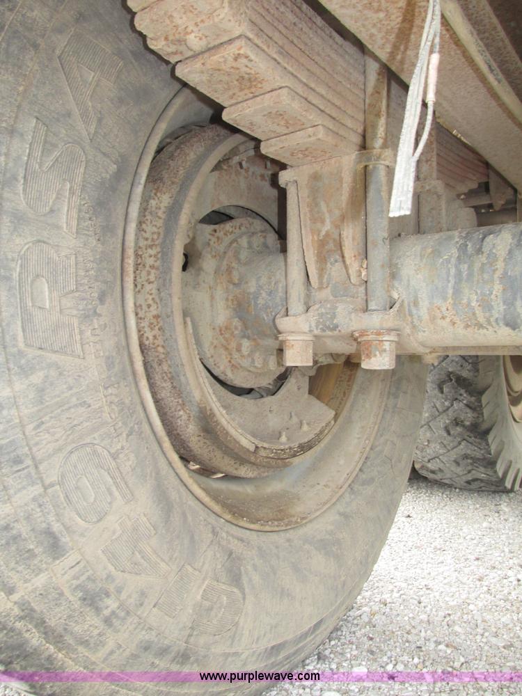 image for item G9955 1972 Chevrolet C60 Custom grain truck