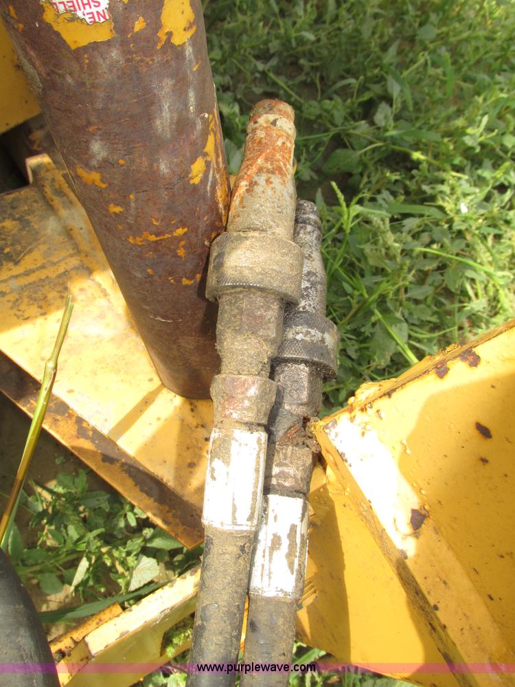 image for item G9979 HayBuster BB256 BaleBuster bale processor