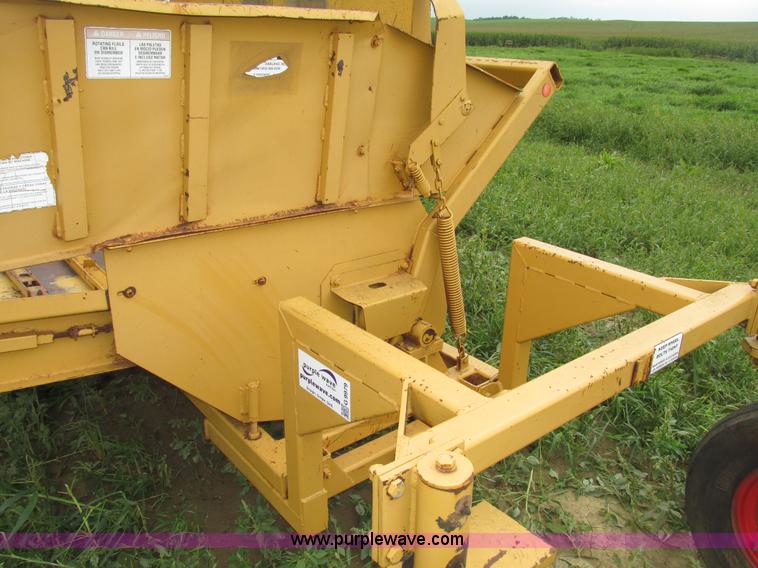 image for item G9979 HayBuster BB256 BaleBuster bale processor