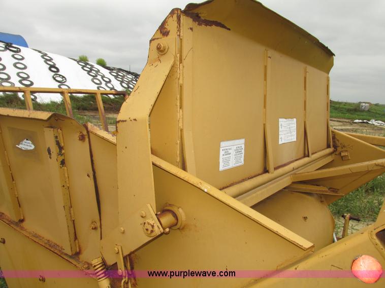 image for item G9979 HayBuster BB256 BaleBuster bale processor