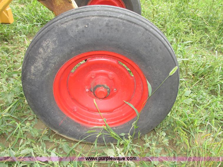 image for item G9979 HayBuster BB256 BaleBuster bale processor