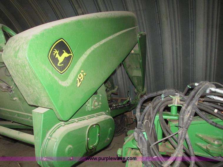 image for item G9984 2004 John Deere 1291 corn head