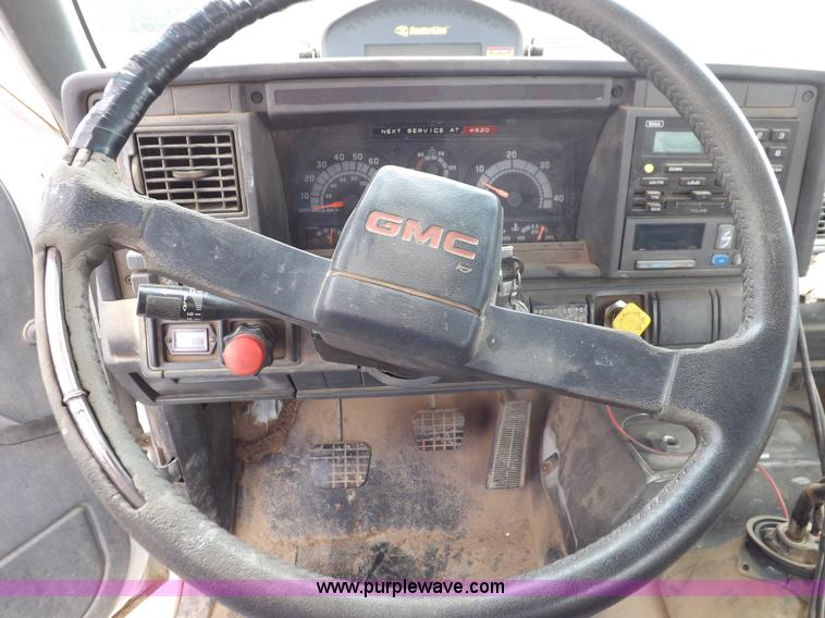 image for item H9137 1998 GMC C8500 applicator truck with Stahly sprayer