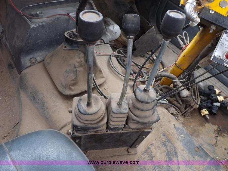 image for item H9137 1998 GMC C8500 applicator truck with Stahly sprayer