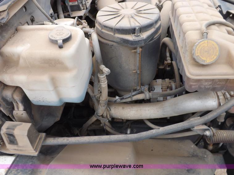 image for item H9137 1998 GMC C8500 applicator truck with Stahly sprayer