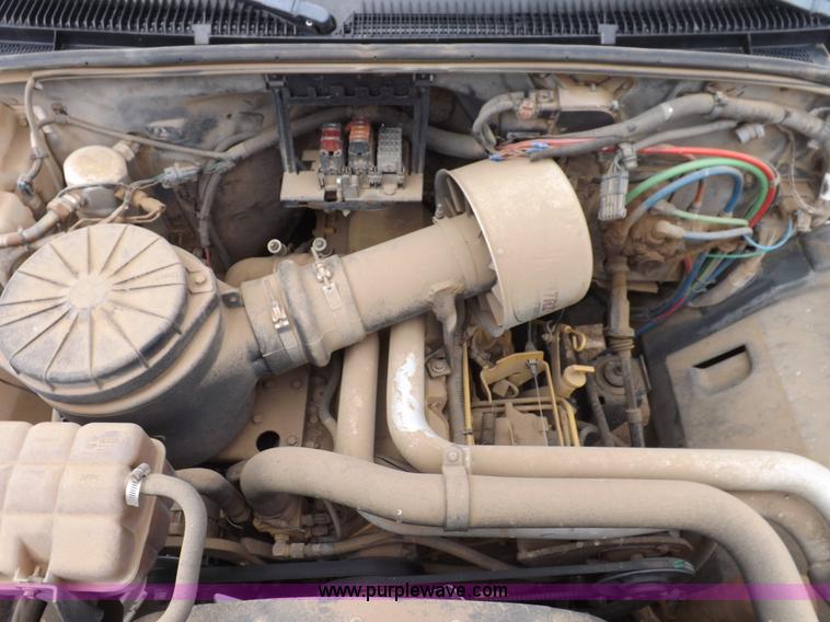 image for item H9137 1998 GMC C8500 applicator truck with Stahly sprayer