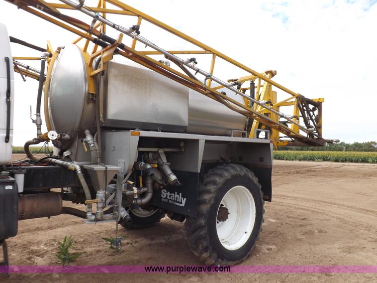 image for item H9137 1998 GMC C8500 applicator truck with Stahly sprayer