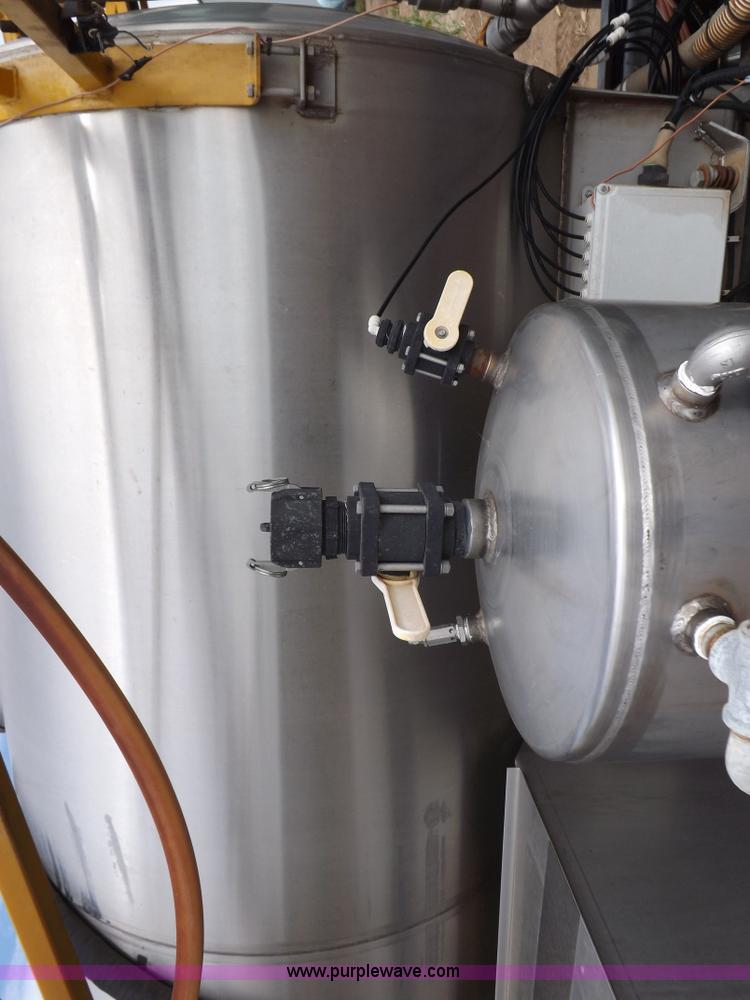 image for item H9137 1998 GMC C8500 applicator truck with Stahly sprayer