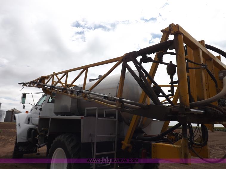 image for item H9137 1998 GMC C8500 applicator truck with Stahly sprayer