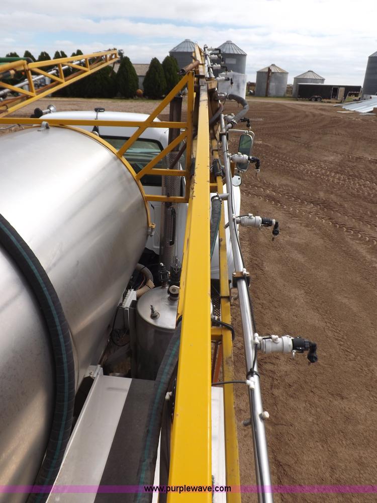 image for item H9137 1998 GMC C8500 applicator truck with Stahly sprayer