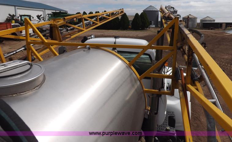 image for item H9137 1998 GMC C8500 applicator truck with Stahly sprayer